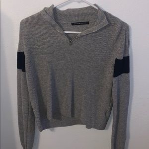 Brandy Melville Long Sleeve (zipper v-neck)